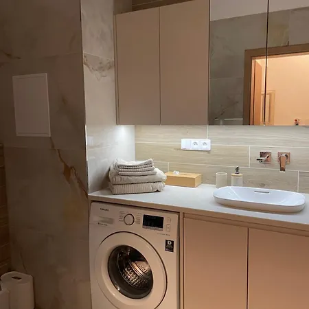 Castle View Apartment With Free Parking Bratislava Exterior photo